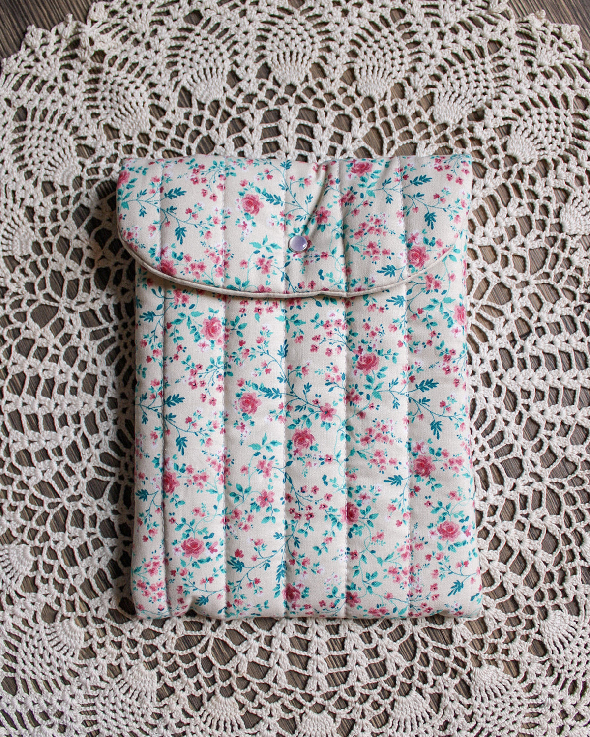 Kindle Sleeve - Rose Vine