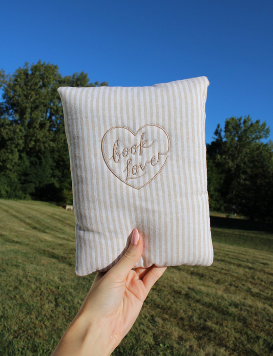 Book Lover Embroidered E-Reader Sleeve - Cream
