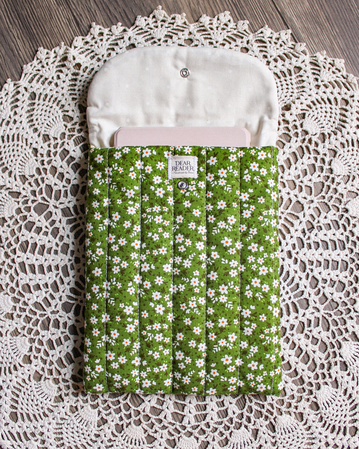 Kindle Sleeve - Green Daisies