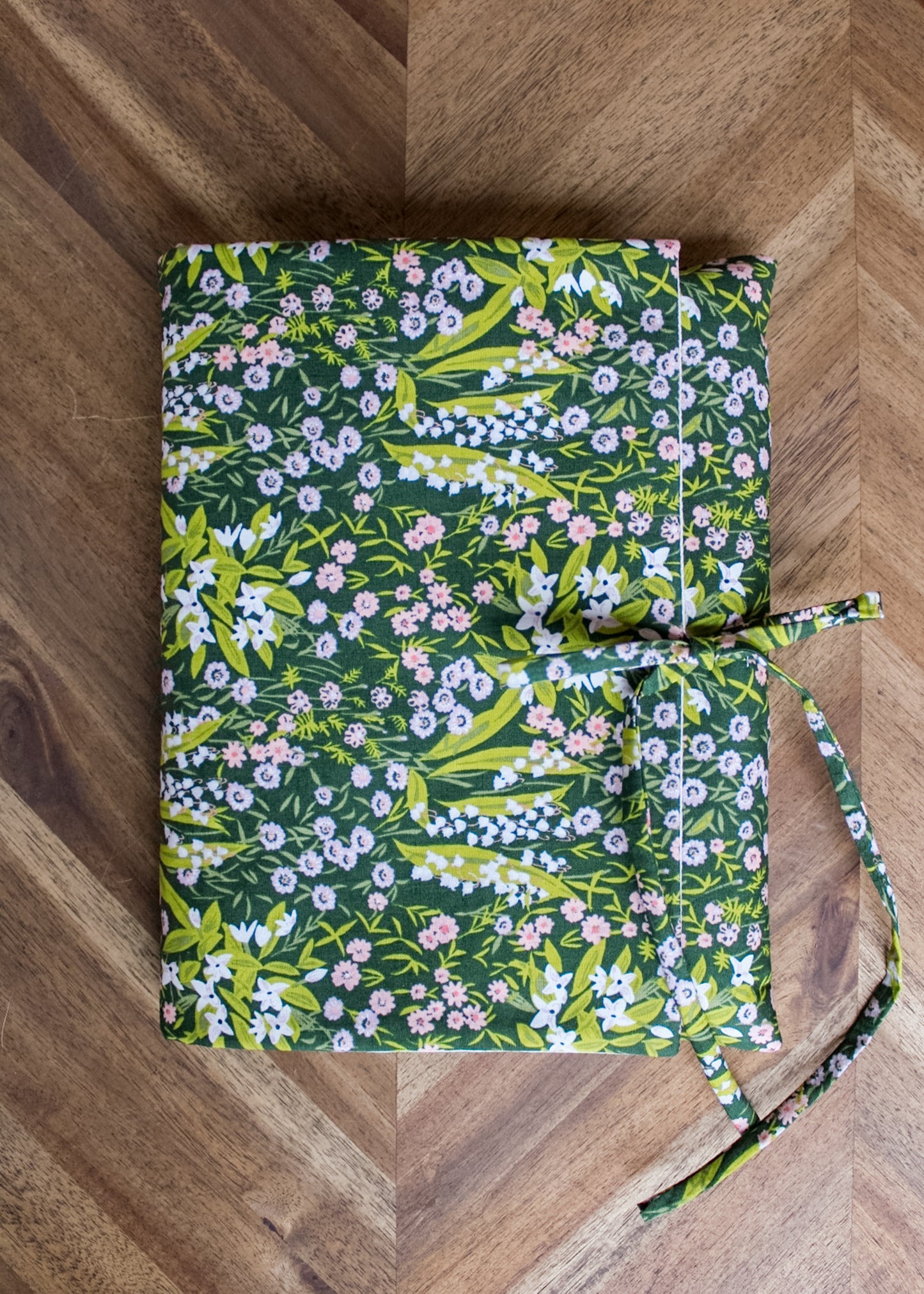 Book Sleeve - Spring Blooms