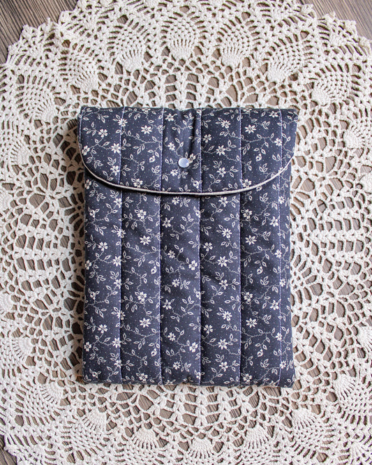 Kindle Sleeve - Midnight Floral