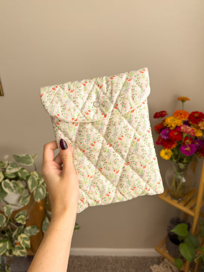 Market Exclusive E-Reader Sleeves