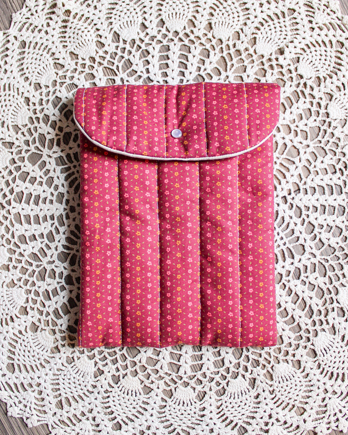 Kindle Sleeve - Maroon Floral