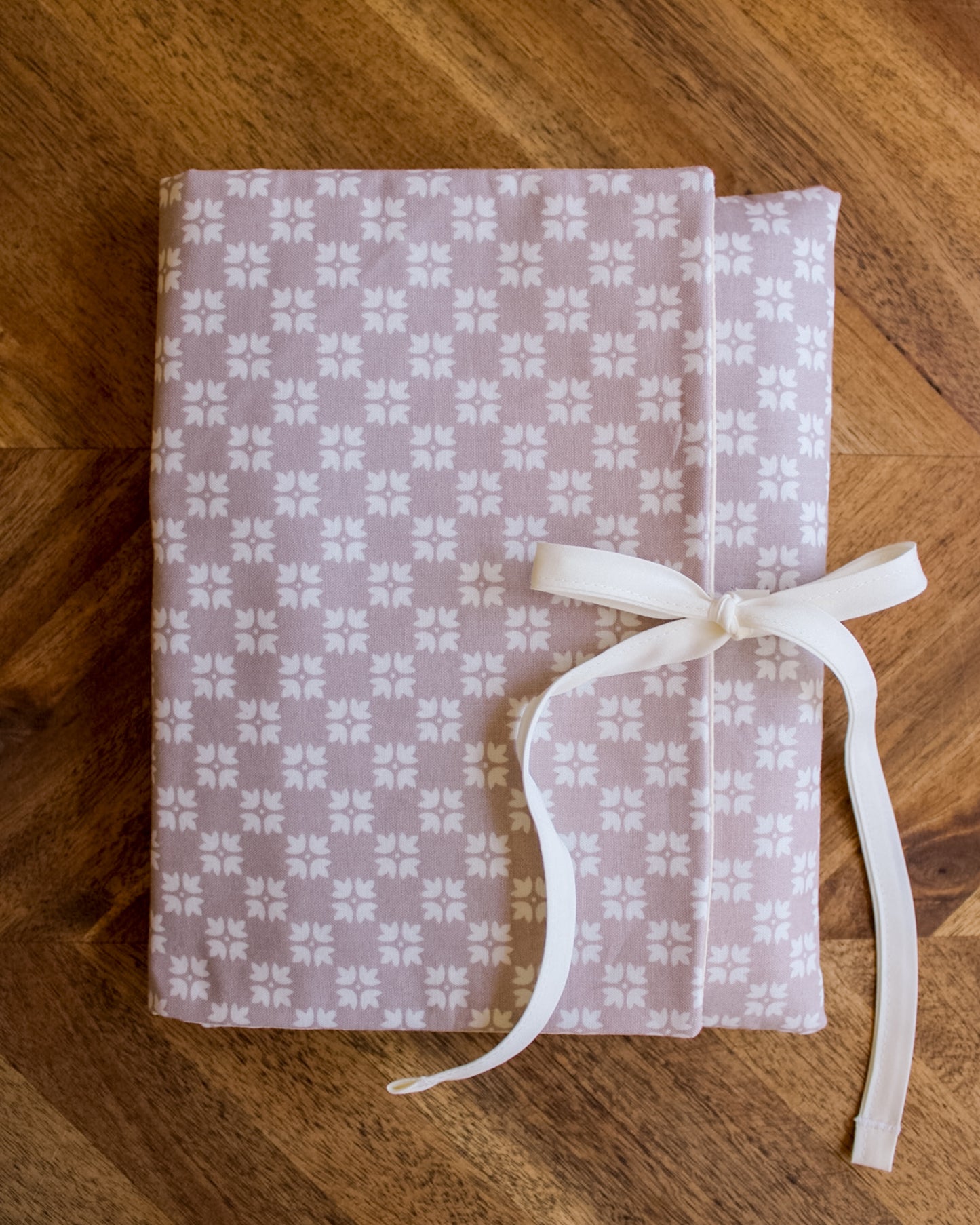 Book Sleeve - Quilt Check